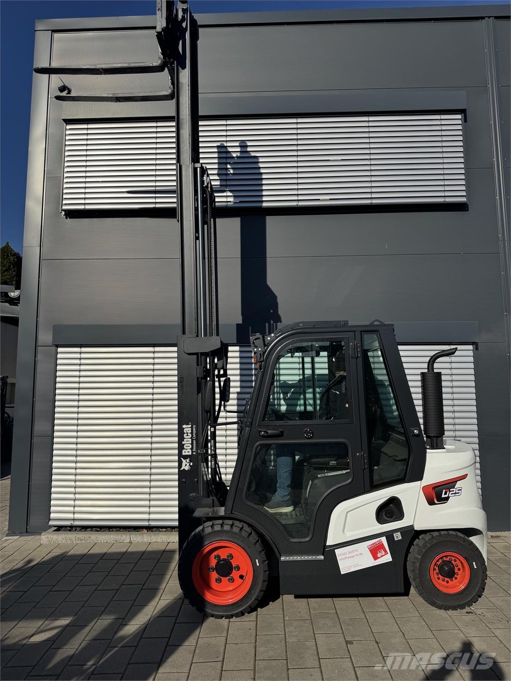 Bobcat D25NXS Diesel Trucker