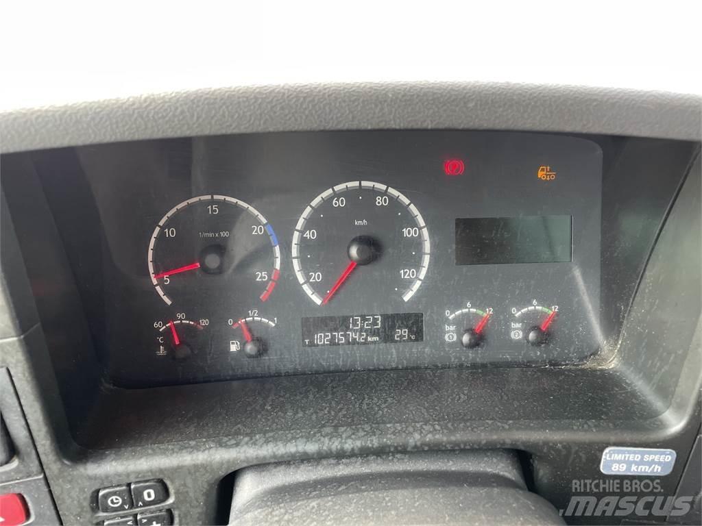 Scania P340 8x4 Kranbil