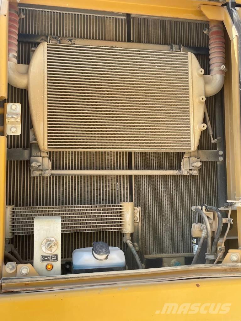 CAT 330 FLN Beltegraver