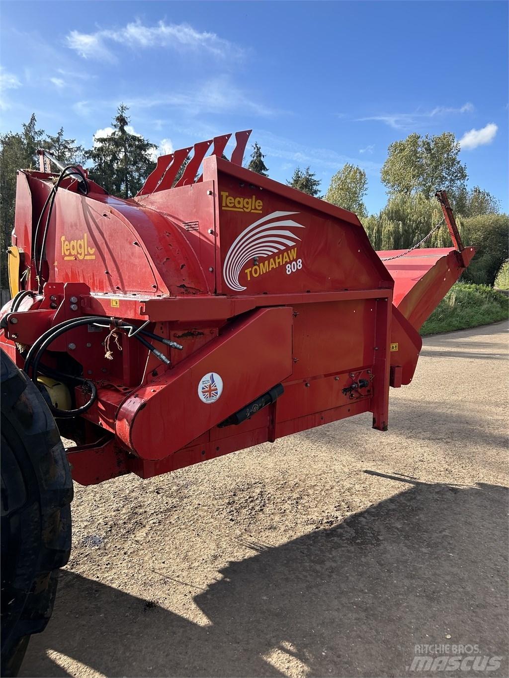 TEAGLE TOMAHAWK 808S Rundballerivere, -kuttere og -utpakkere