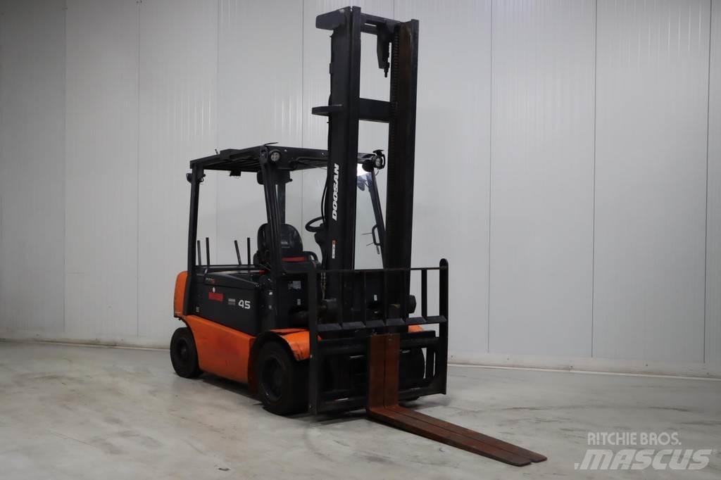 Doosan B45X-5 Elektriske trucker