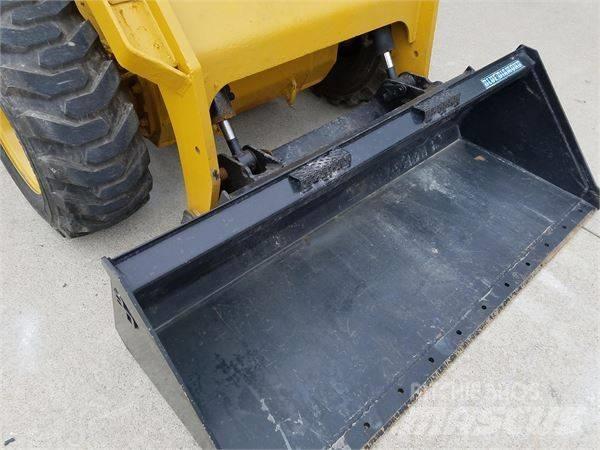CAT 272 D Kompaktlastere