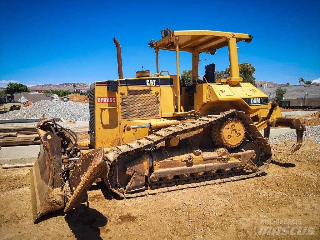 CAT D 6 M XL Dozere Beltegående