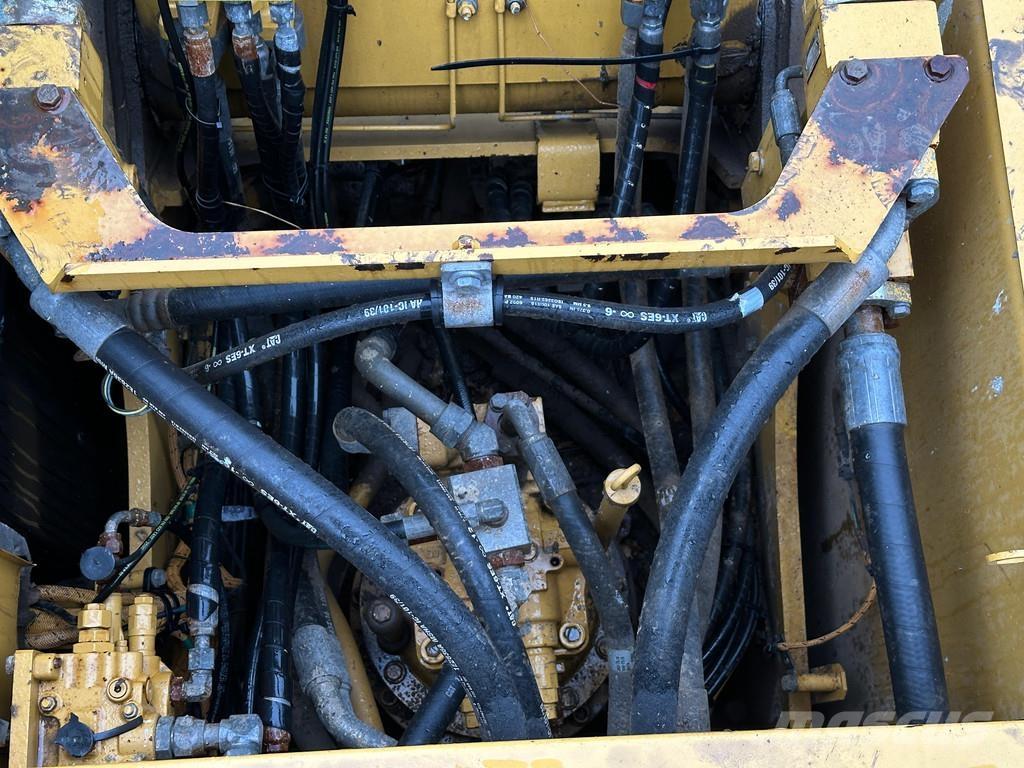 CAT 320FL Beltegraver