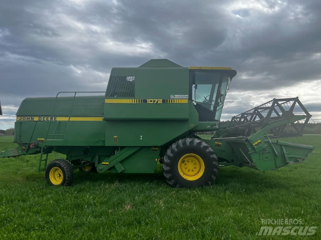John Deere 1072 Skurtreskere
