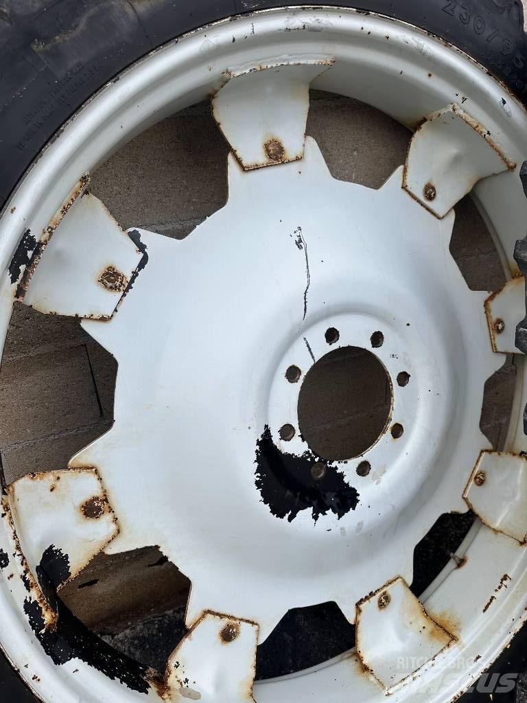 Kleber 230/95R48 Dekk, hjul og felger