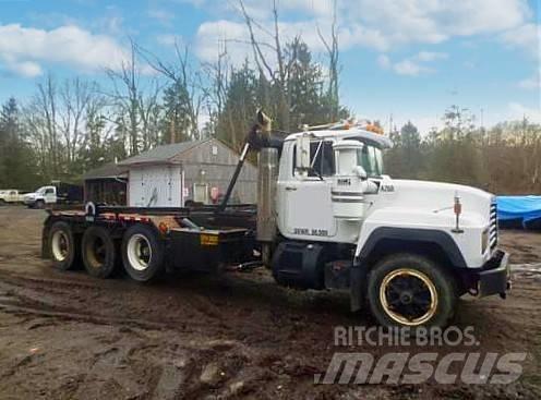 Mack RD 686 SX Kabelløft lastebiler