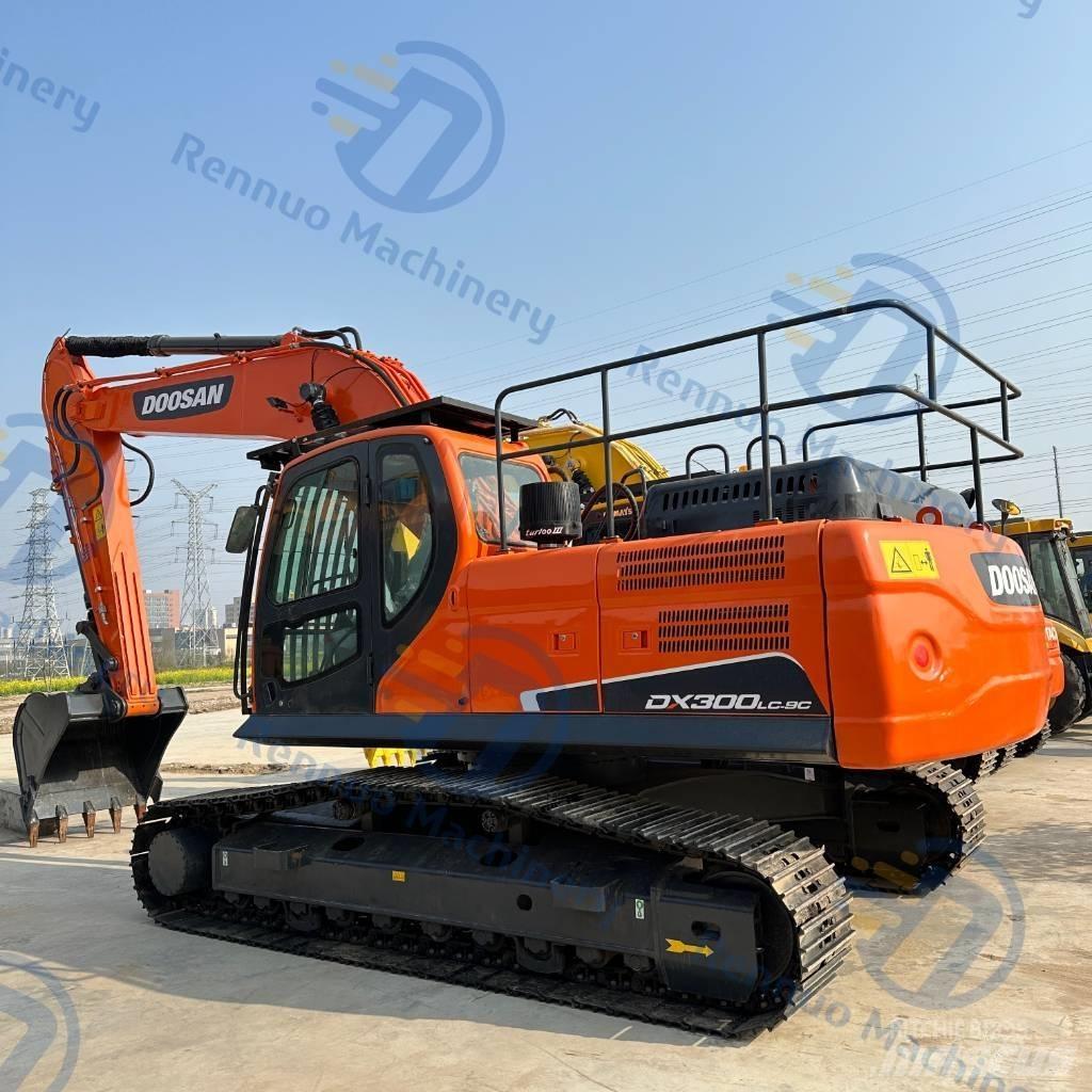 Doosan DX 300LC-9C Beltegraver