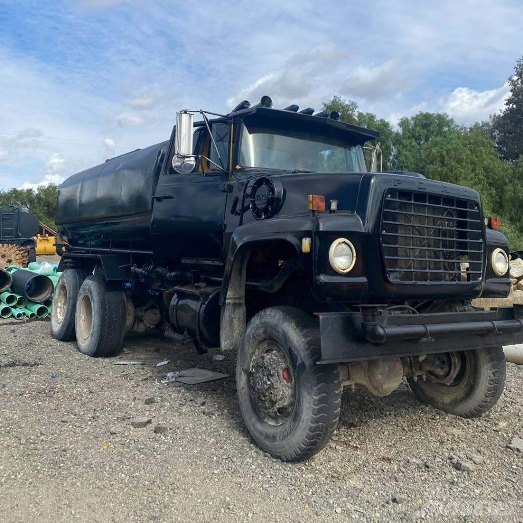 Ford 6 x 6 Vanningsvogn for støvdemping