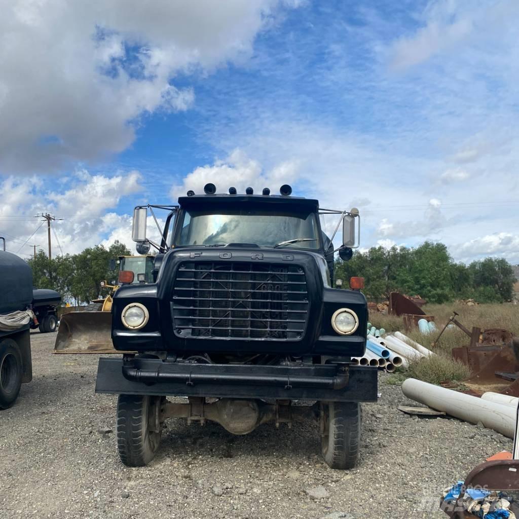 Ford 6 x 6 Vanningsvogn for støvdemping