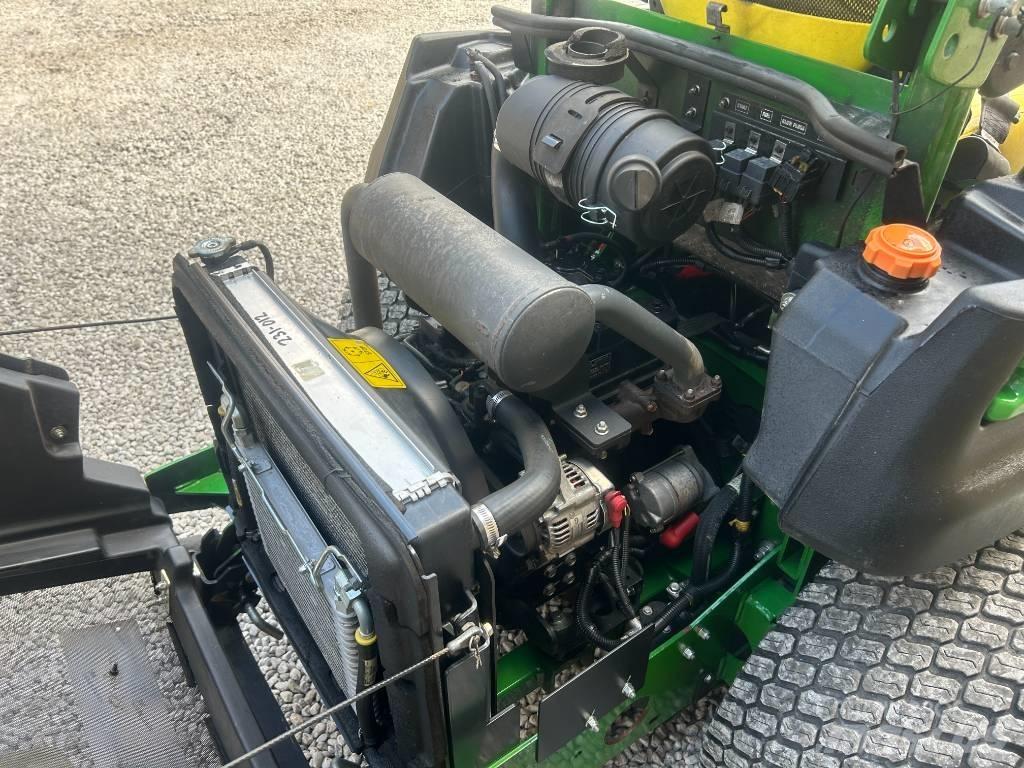 John Deere 997 Spakstyrte gressklippere