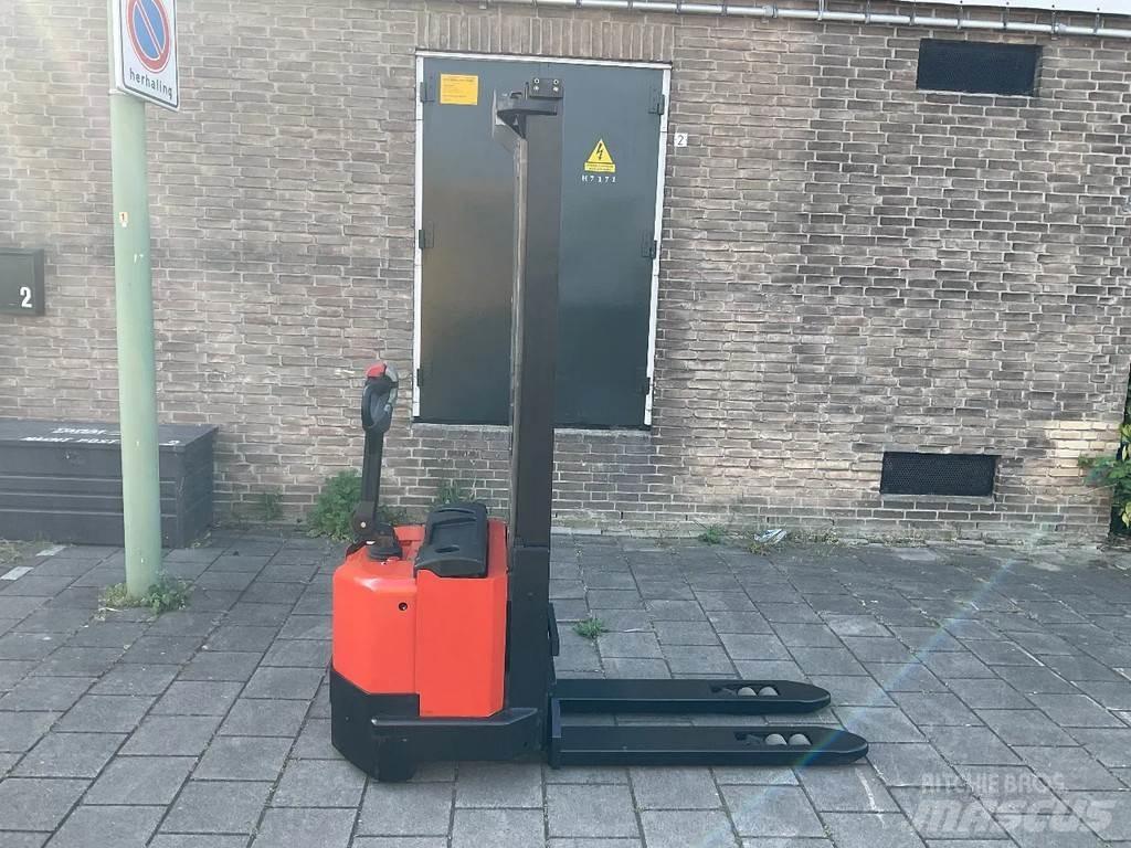 Toyota BT SWE120L Ledestablere