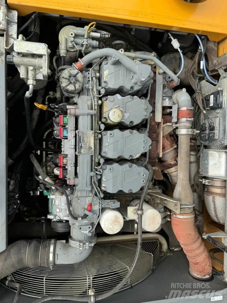 Liebherr LH 30 M Gravemaskiner for avfallshåndtering