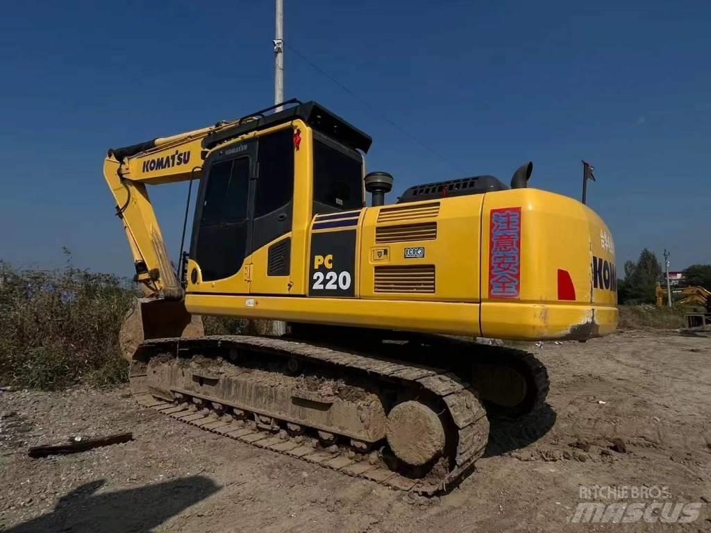 Komatsu PC 220 Beltegraver