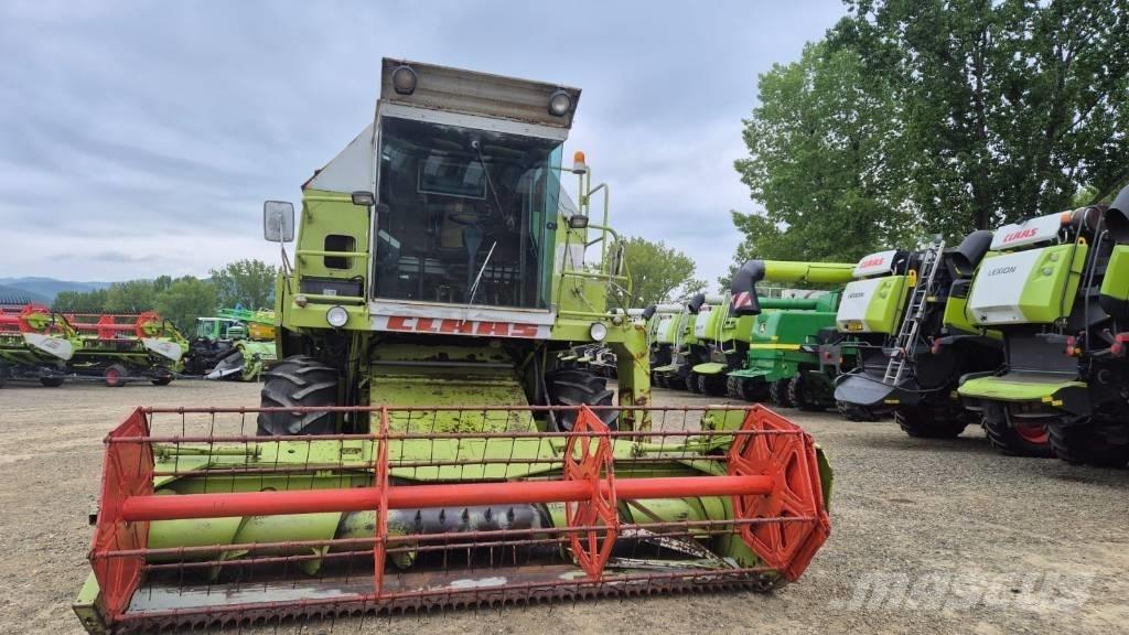 CLAAS Dominator 86 Skurtreskere