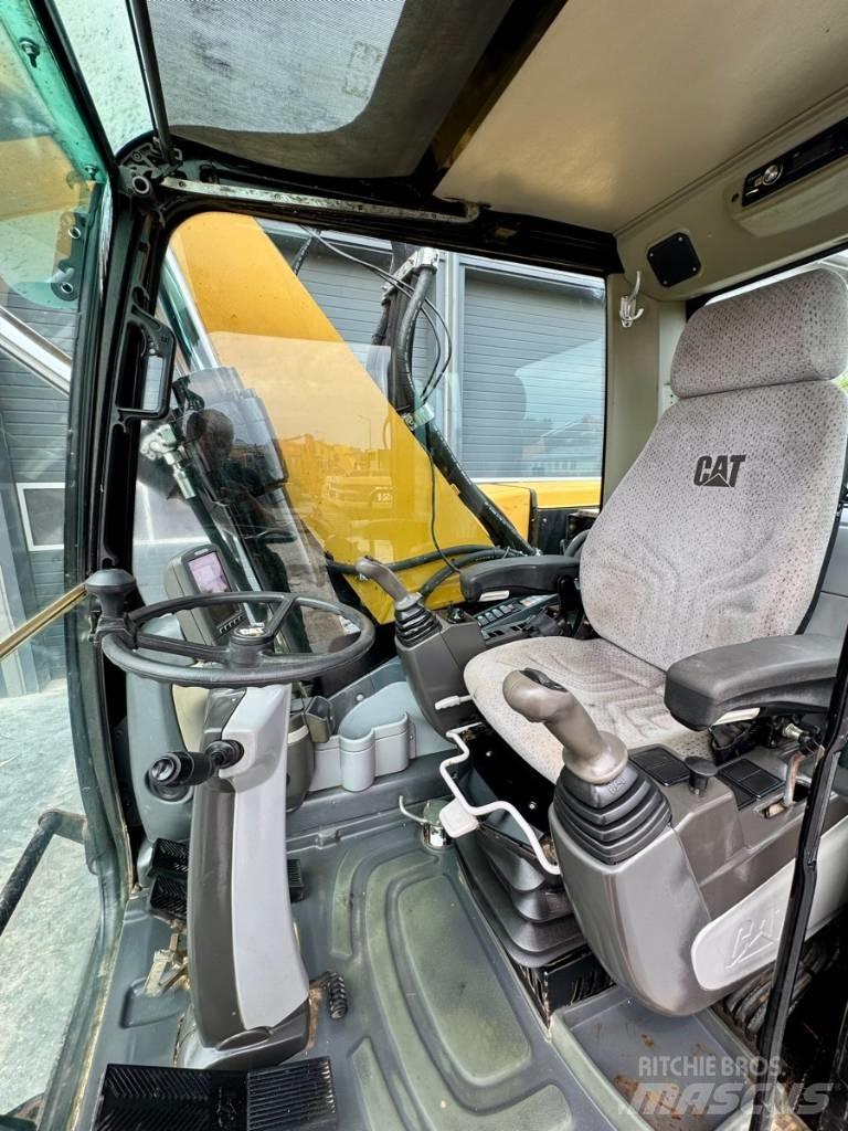 CAT M322D Hjulgravere