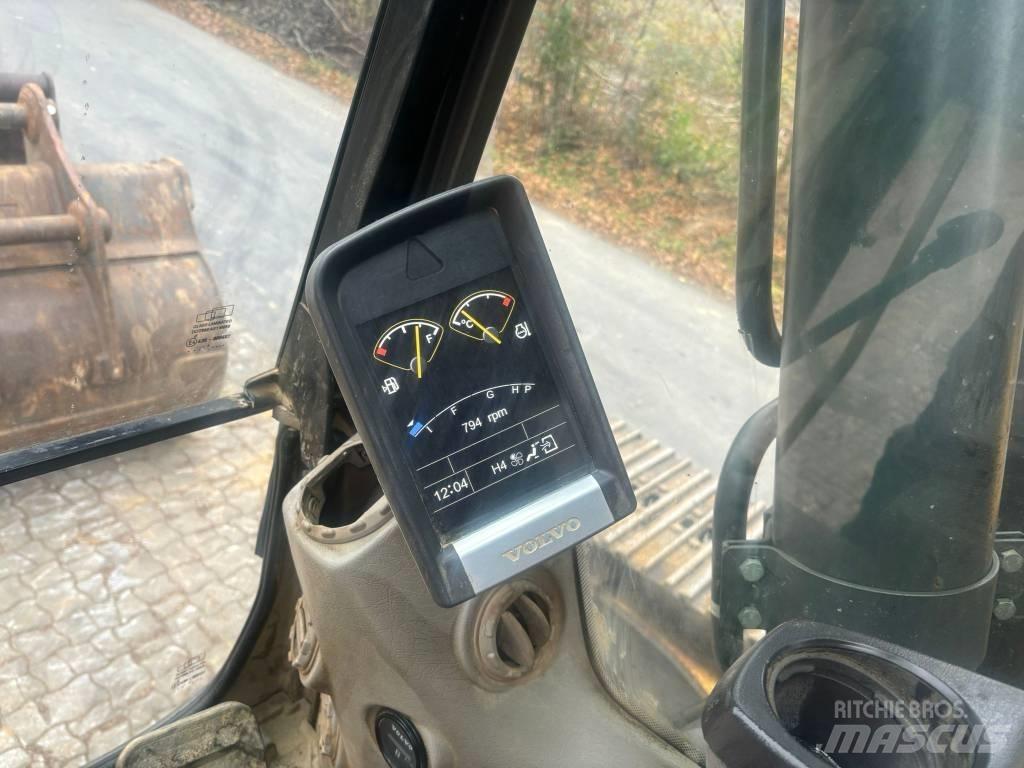 Volvo EC 220 DL Beltegraver