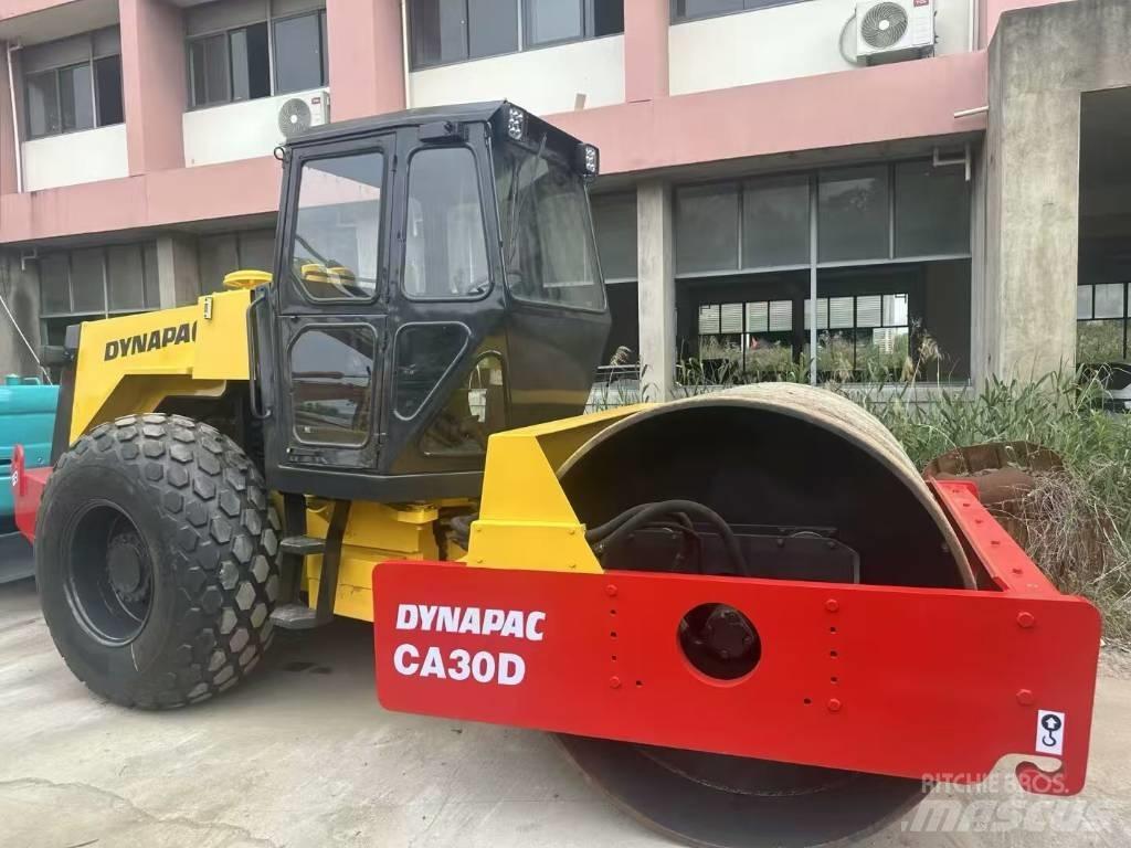 Dynapac CA 30 D Valsetog