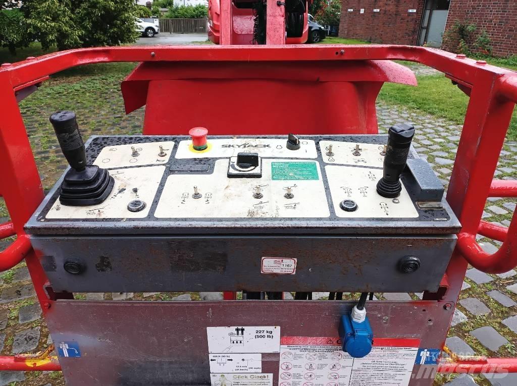 SkyJack SJ 66 T Teleskop bomlifter