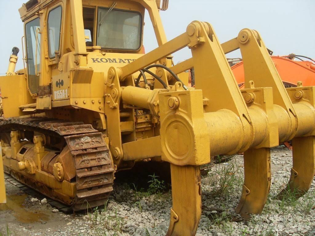 Komatsu d155a-1 Dozere Beltegående