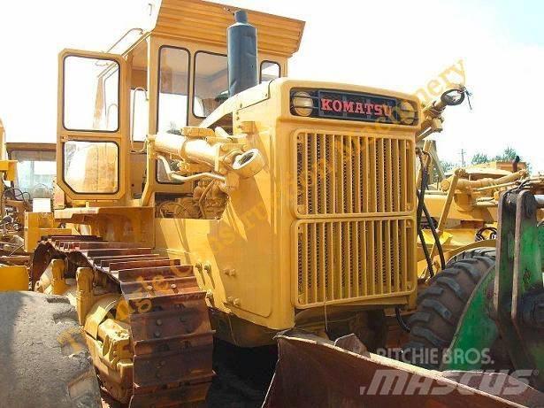 Komatsu d155a-1 Dozere Beltegående