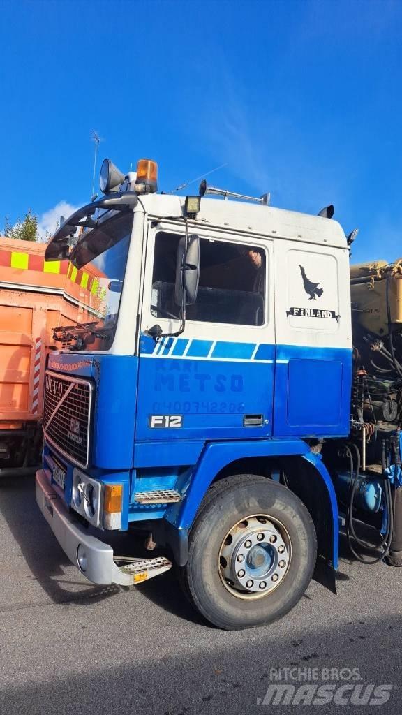 Volvo F 12 Kranbil