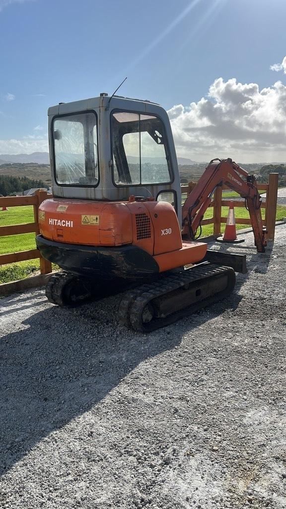 Hitachi Ex30-1 Minigravere <7t