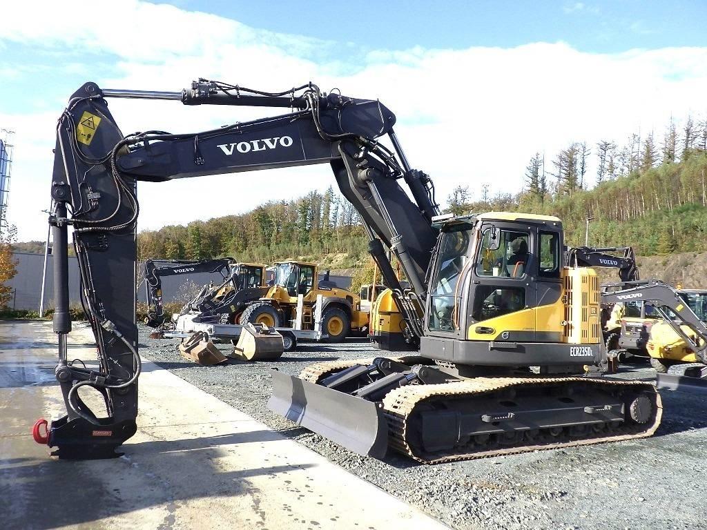 Volvo ECR 235 D Beltegraver