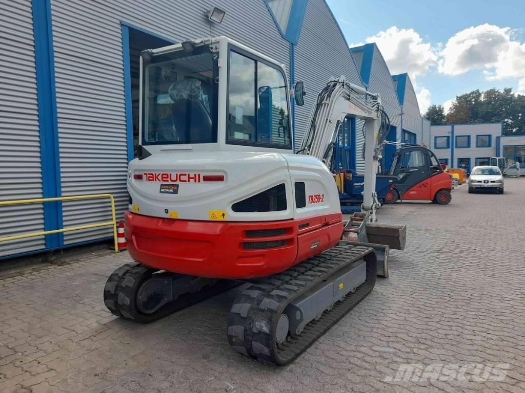 Takeuchi TB 250-2 Minigravere <7t