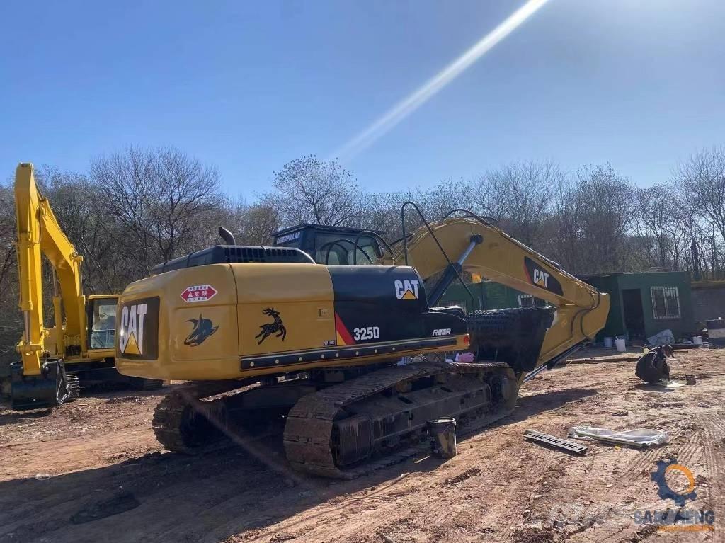 CAT 325 D Beltegraver