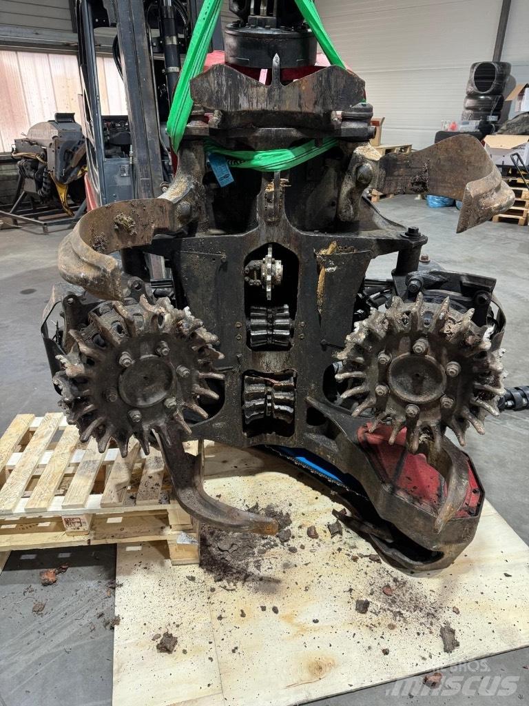 Komatsu C 144 Treknusere