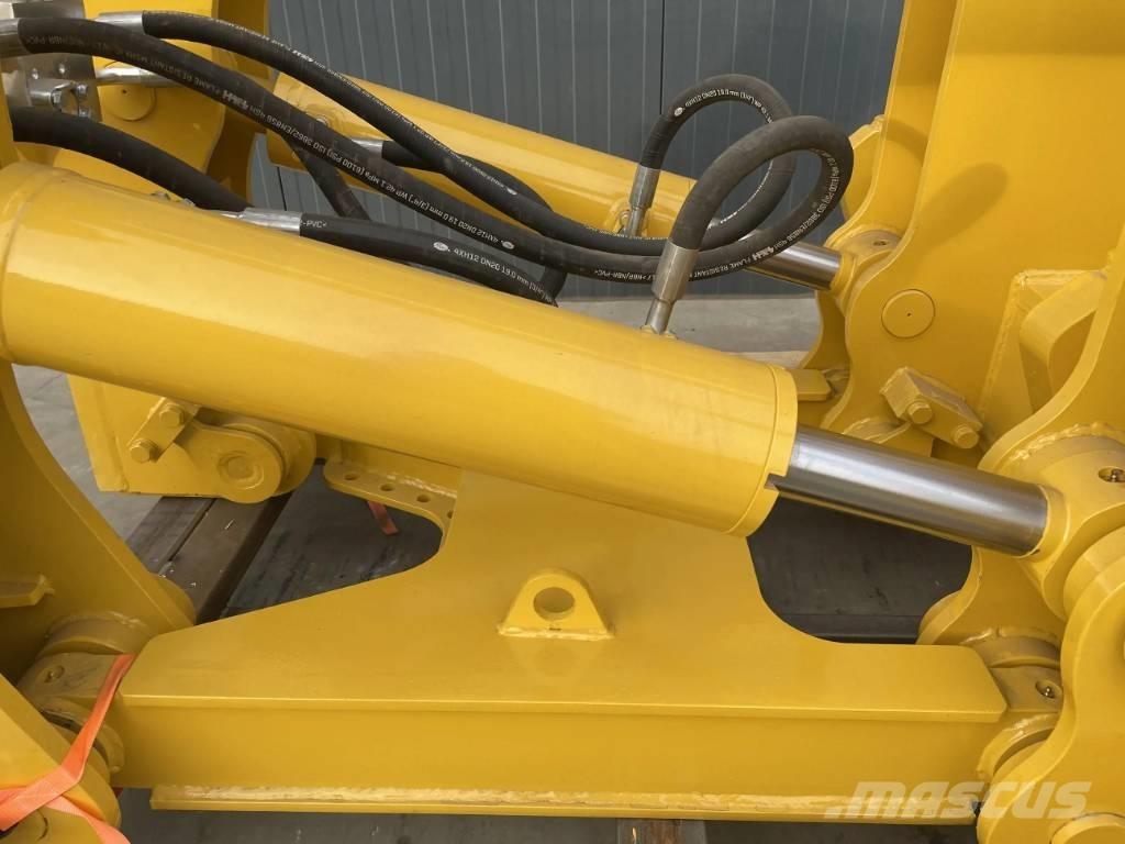 Komatsu D85 Rippere