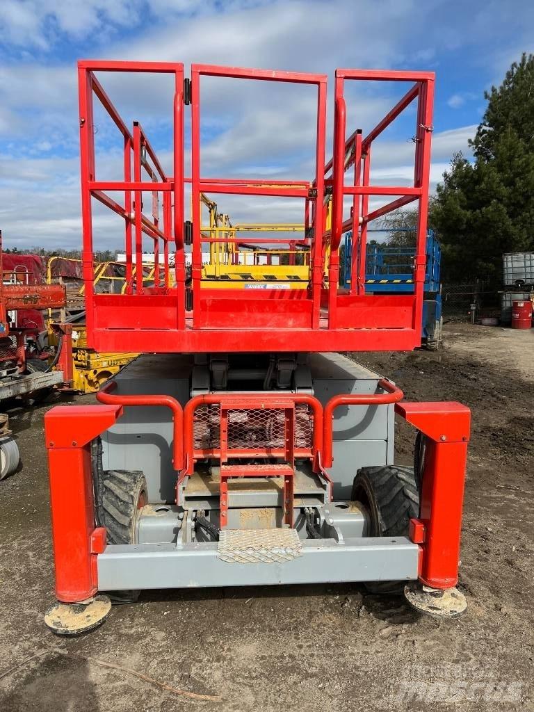 SkyJack SJ 6832 RT Sakselifter