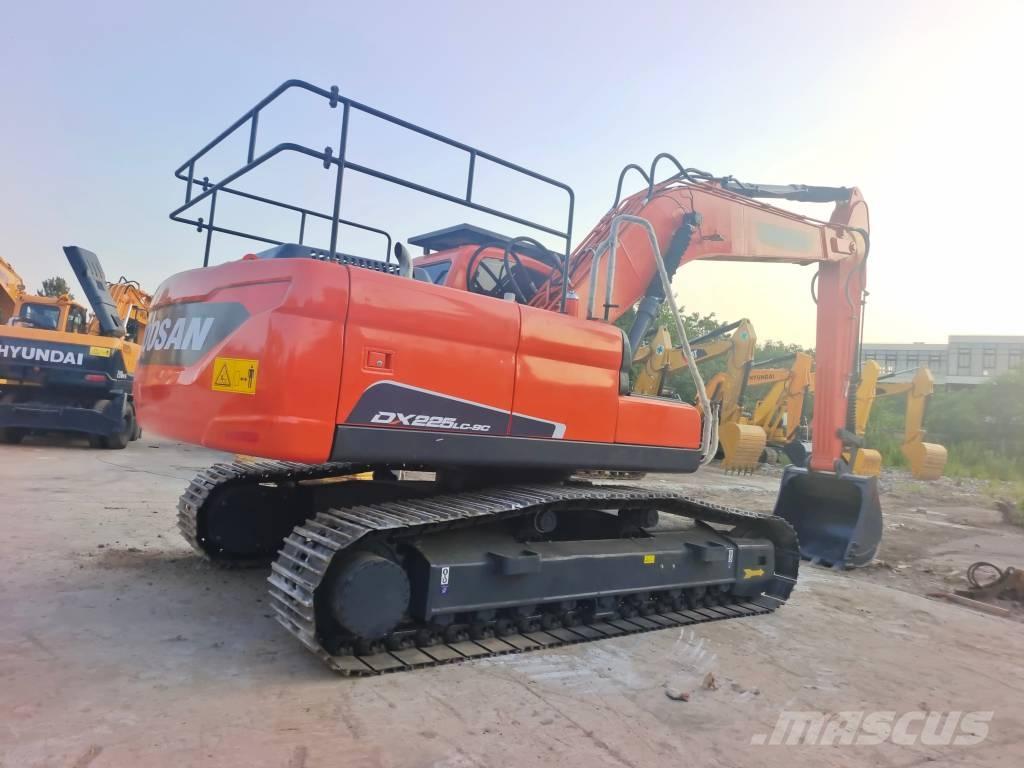Doosan DX 225 LC-9C Beltegraver