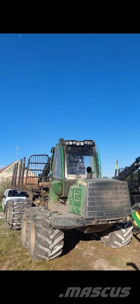 John Deere 1110E Lassbærere