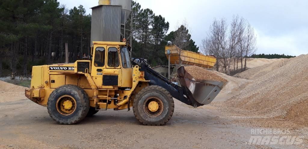  Cargadora volvo L90 Minilastere