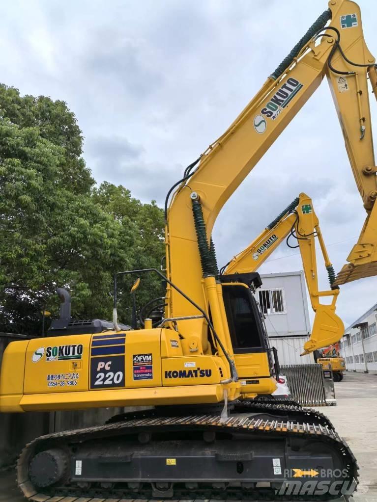 Komatsu PC 220-8 Beltegraver