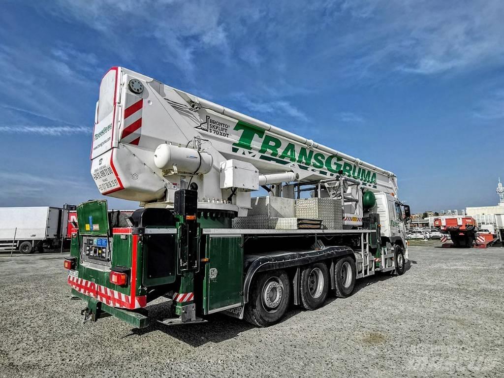 Bronto S70 XDT Selvgående bomlifter