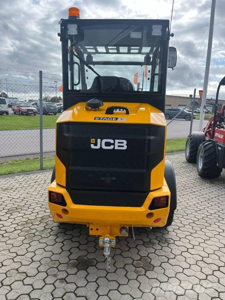 JCB 403 Agri Plus Kompaktlastere