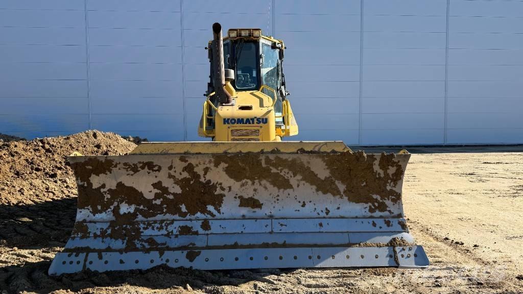Komatsu D 61 PXI-23 Dozere Beltegående
