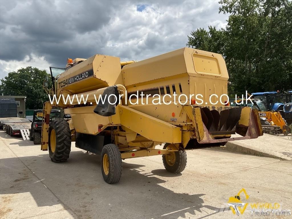 New Holland TC 54 Skurtreskere