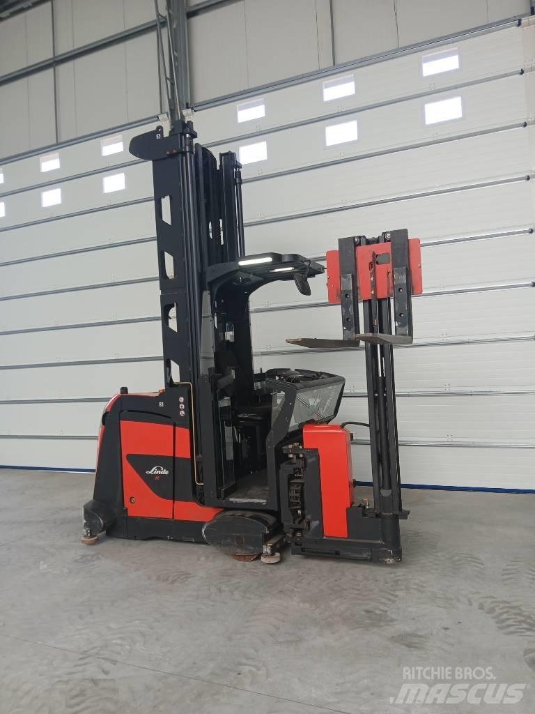 Linde K 10 Høytløftende plukketruck