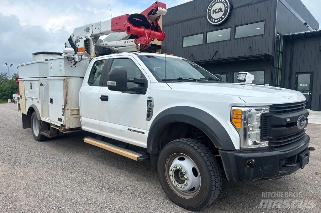 Ford F 550 XL SD Bilmontert lift