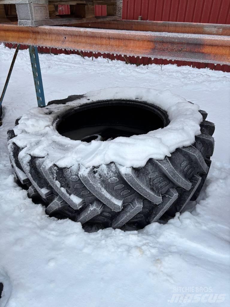 BKT 520/85R38 Dekk, hjul og felger