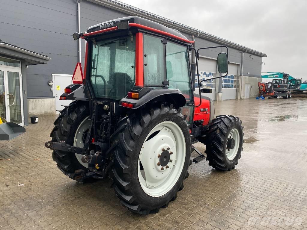 Valtra 700-4 Traktorer