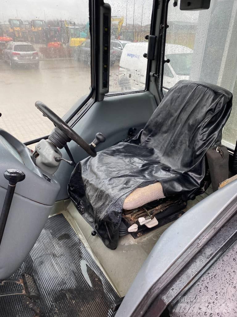 Valtra 700-4 Traktorer