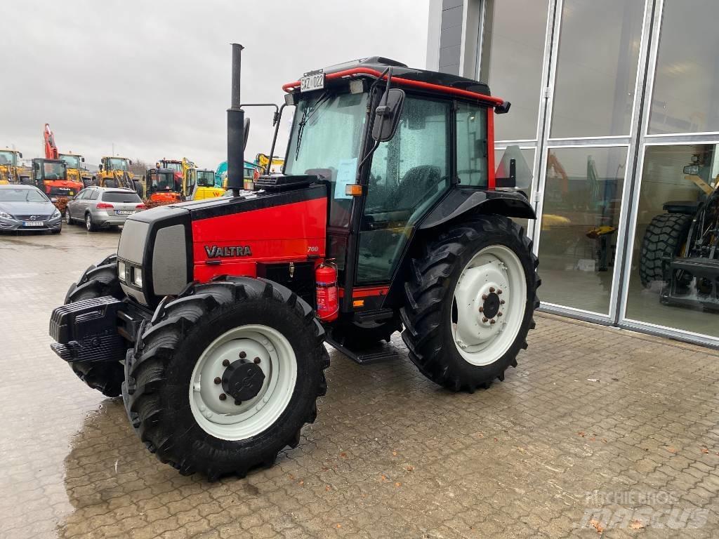Valtra 700-4 Traktorer