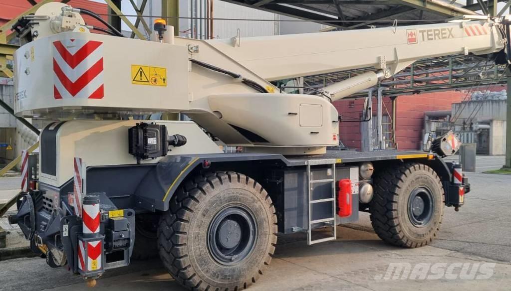 Terex RT 1070 Røff terreng kraner