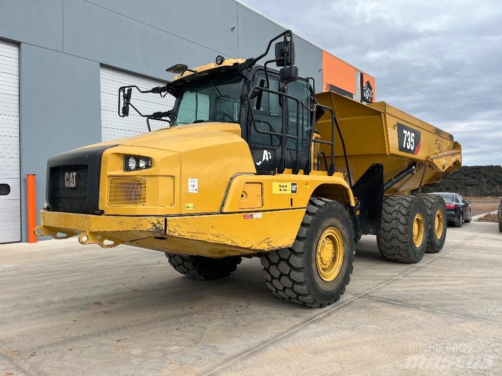 CAT 735 Rammestyrte Dumpere