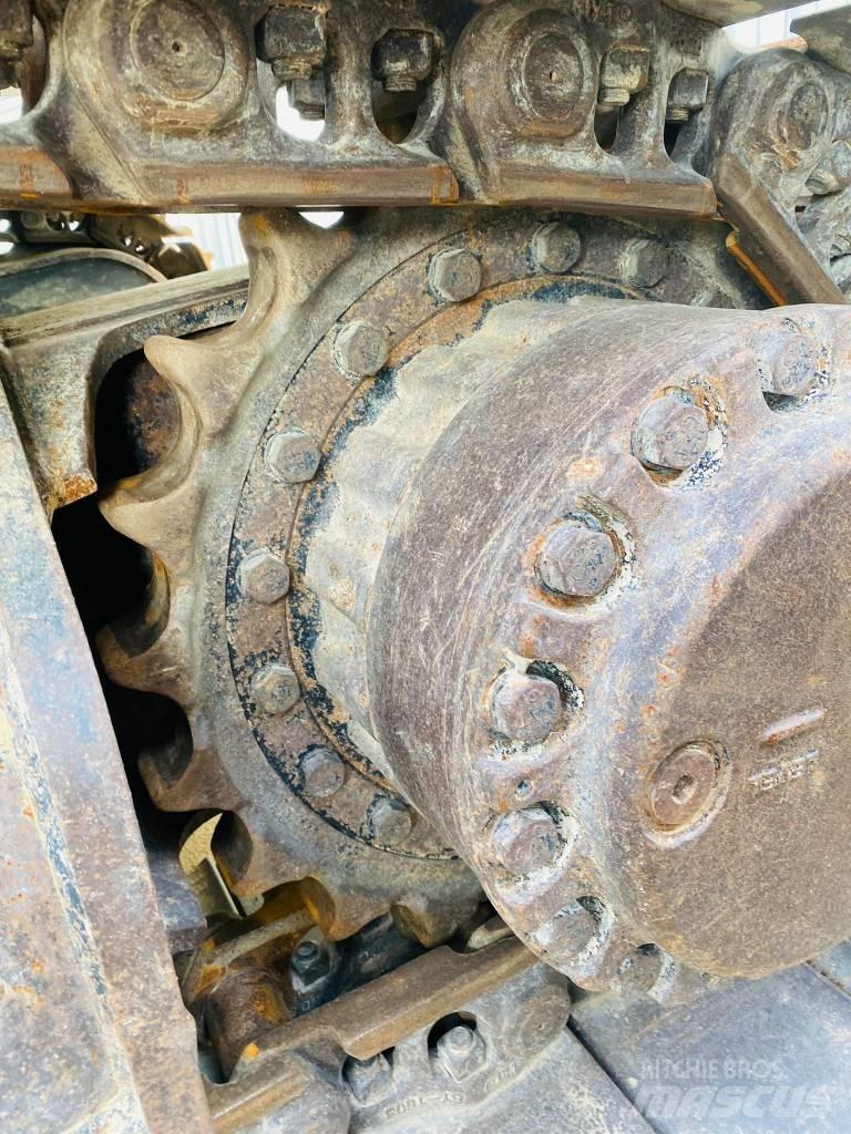 CAT 330 fln Beltegraver